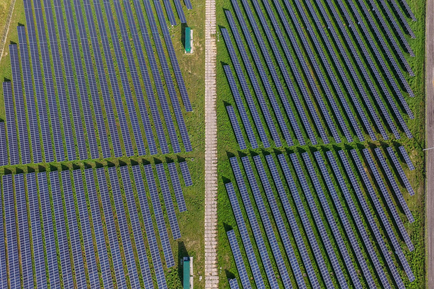 Odnawialne źródła energii: panele fotowoltaiczne